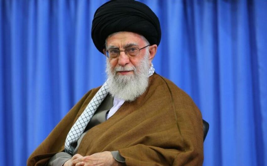 İranlı qadın meydan oxudu: "Vəsiyyətə əməl edin"