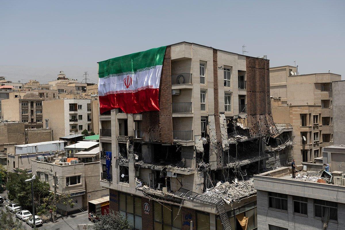 İran ağ bayraq qaldırır?