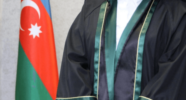 Azərbaycanda üç vəkil CƏRİMƏLƏNDİ