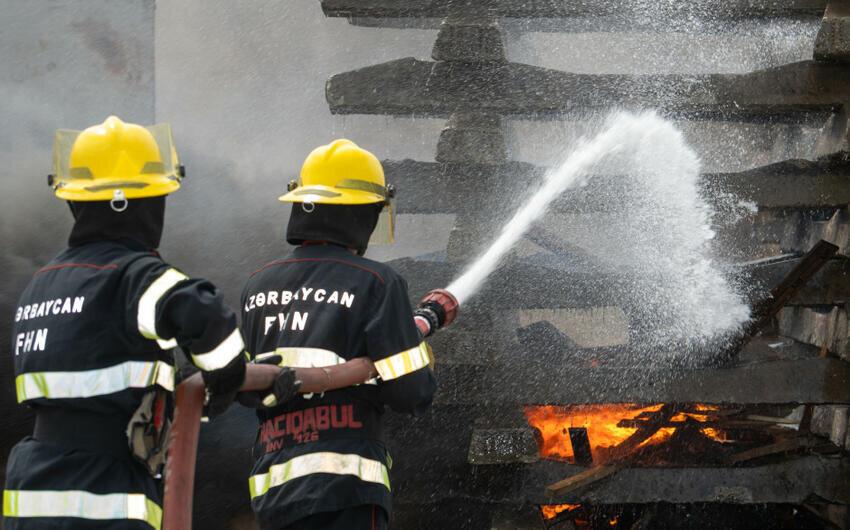 Salyanda obyektdə yanğın oldu
