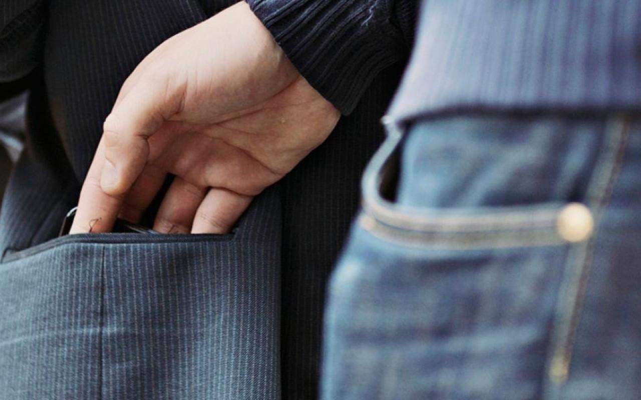 Metroda cibgirlik edən şəxs tutuldu