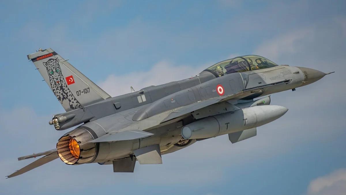 Türkiyə Kiprə "F-16"lar yerləşdirib