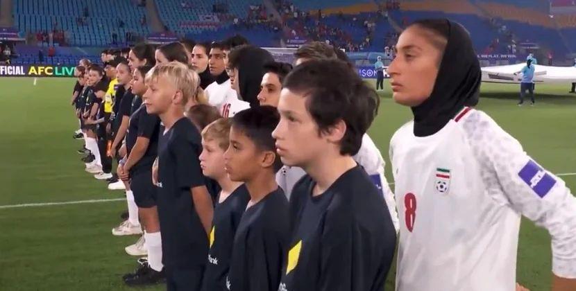 Tramp Avstraliyanı İran Qadınlar Milli Futbol Komandasını qovmamağa çağırdı