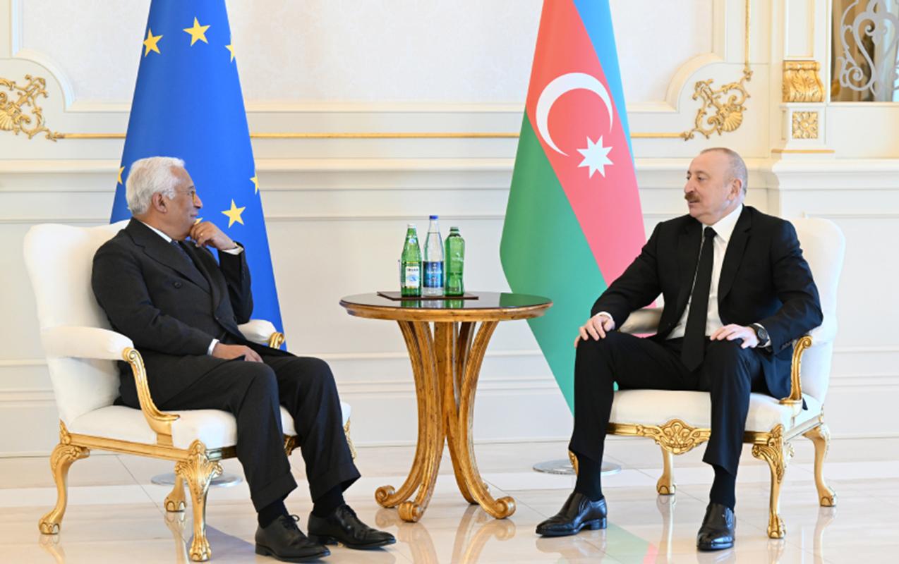 Əliyevlə Koşta mətbuata bəyanatlarla çıxış edirlər