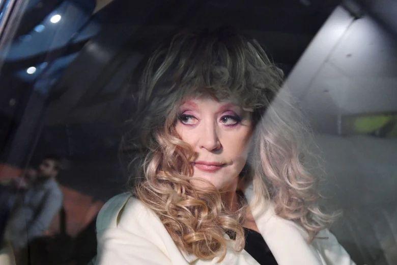 Alla Puqaçovanın milyonlarla dəyərində abidə ucaltdırdığı musiqiçi kim idi?