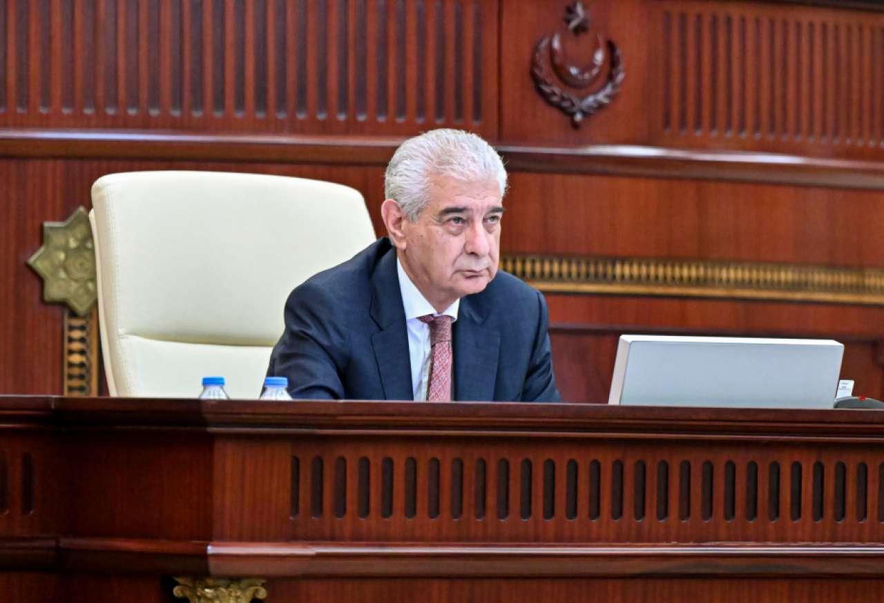 "Əlli min müəllim ixtisar oluna bilər" - Əli Əhmədov