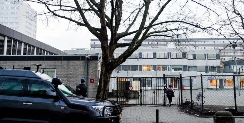 Amsterdam yəhudi məktəbində partlayış