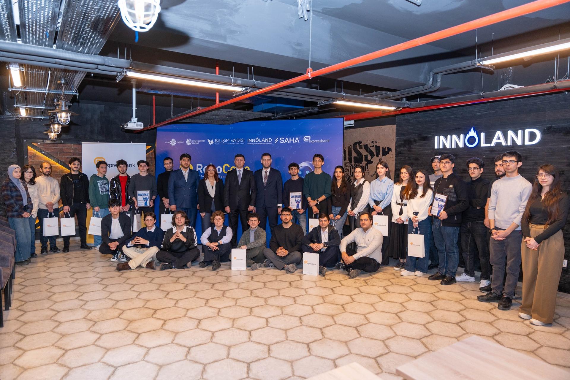 "ASAN xidmət"in 3-cü "RoboCode" düşərgəsi başa çatıb - FOTO