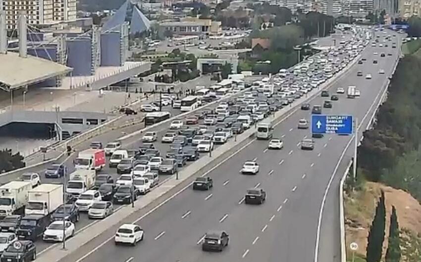 Bakının bu küçələrində sıxlıq var - SİYAHI