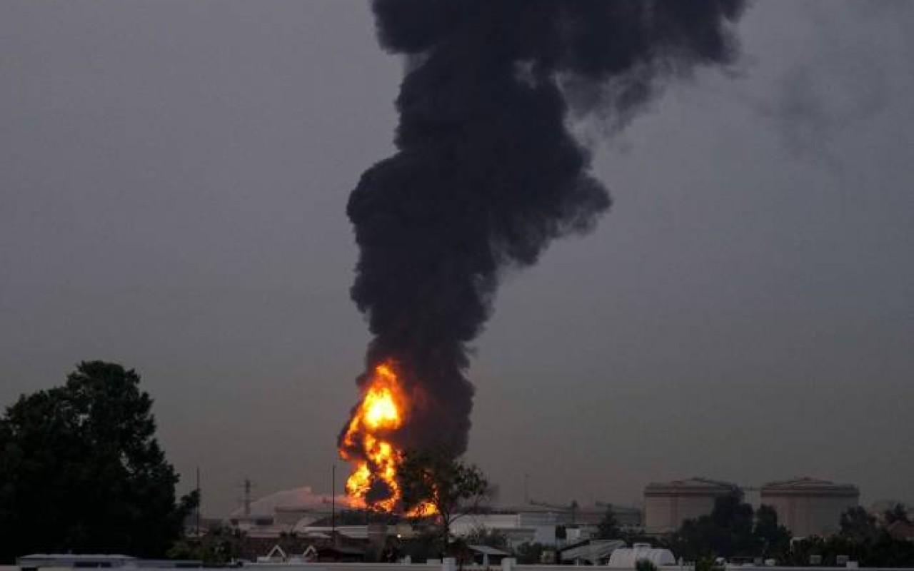 Səudiyyə Ərəbistanında neft emalı zavoduna hücum edilib