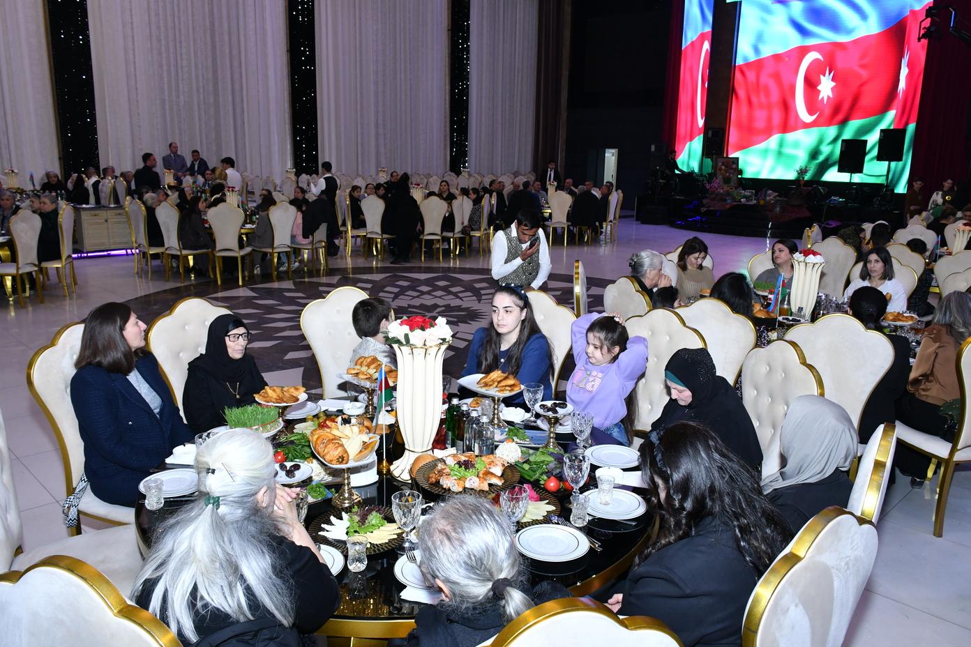 Abşeron rayonunda iftar süfrəsi açıldı - FOTO