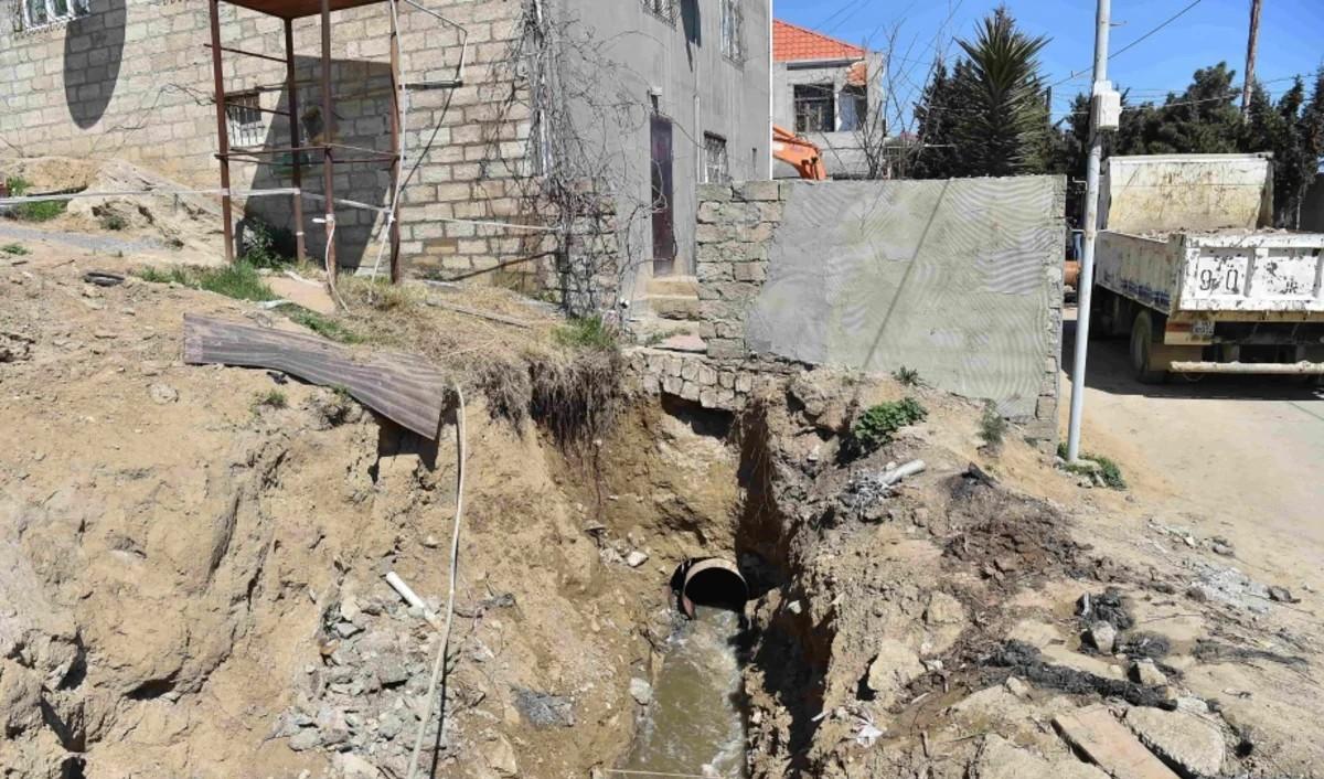 Xətaidə kanalizasiya kollektorunda çöküb, evləri su basıb