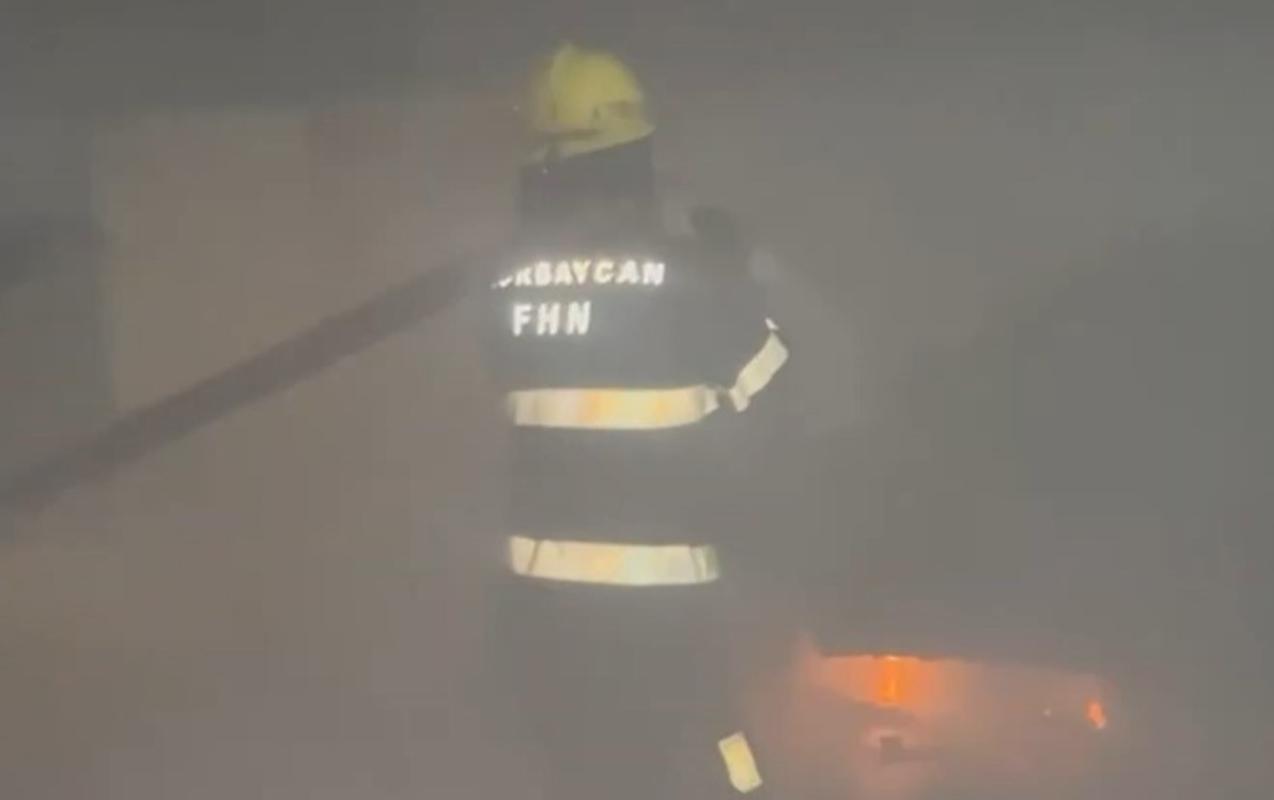 Kürdəmirdə "Mercedes" yandı- VİDEO