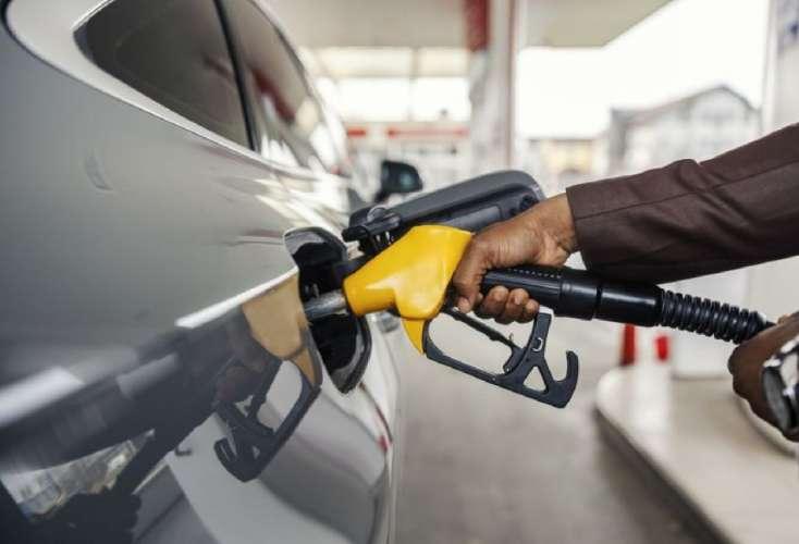 Britaniyada yanacaq satışına məhdudiyyət qoyuldu