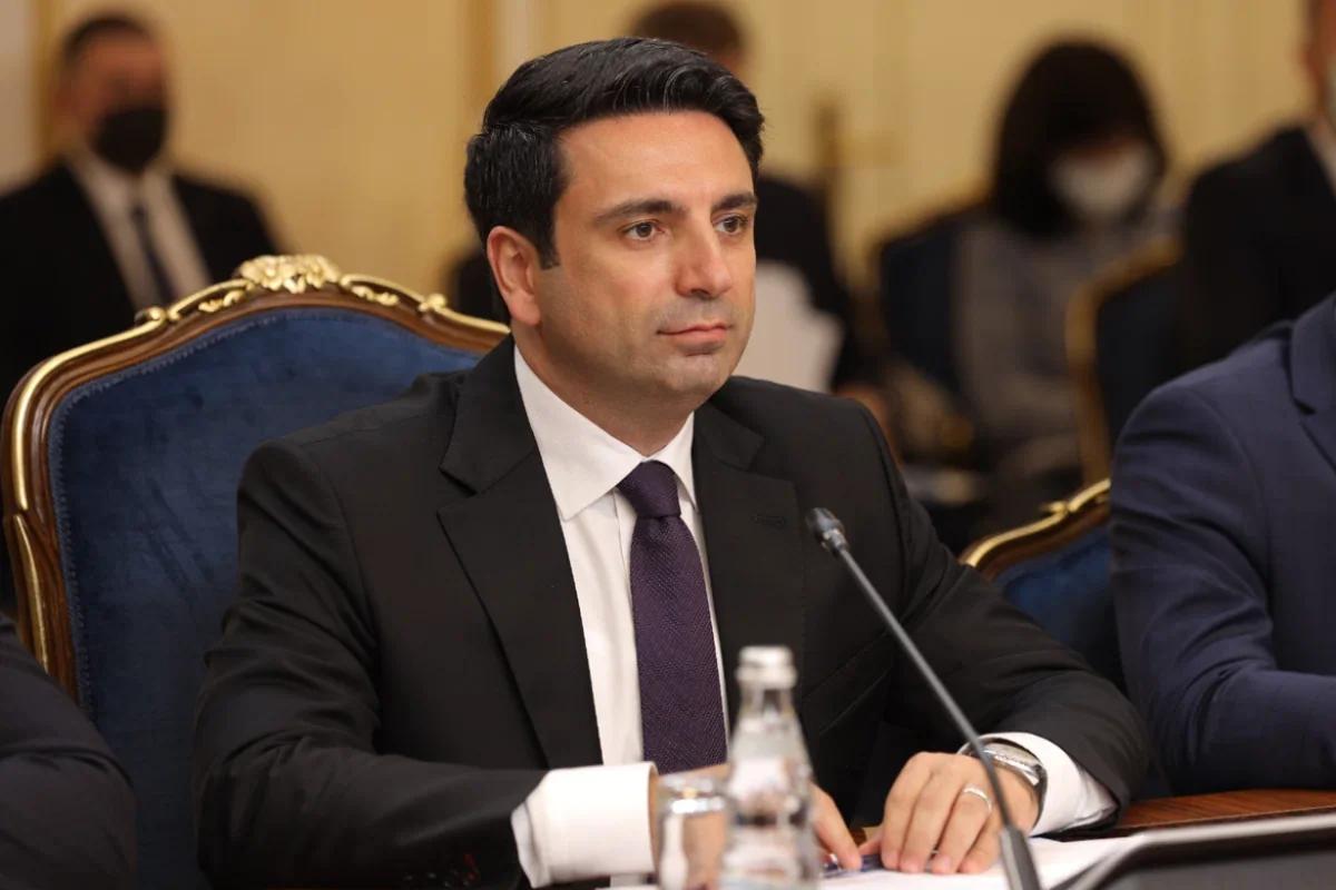 "Ermənistanın qonşularına ərazi iddiaları olmamalıdır" - Alen Simonyan