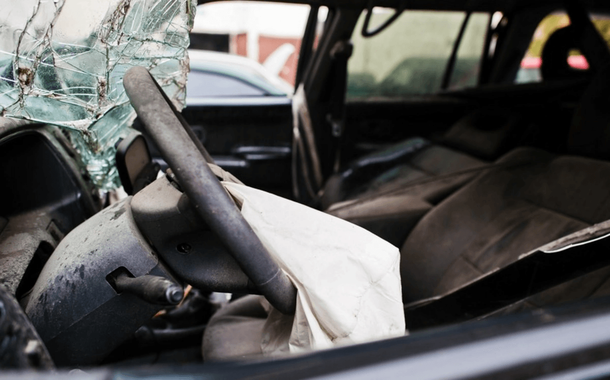 Ağır qəza: 2 ölü, 2 yaralı var