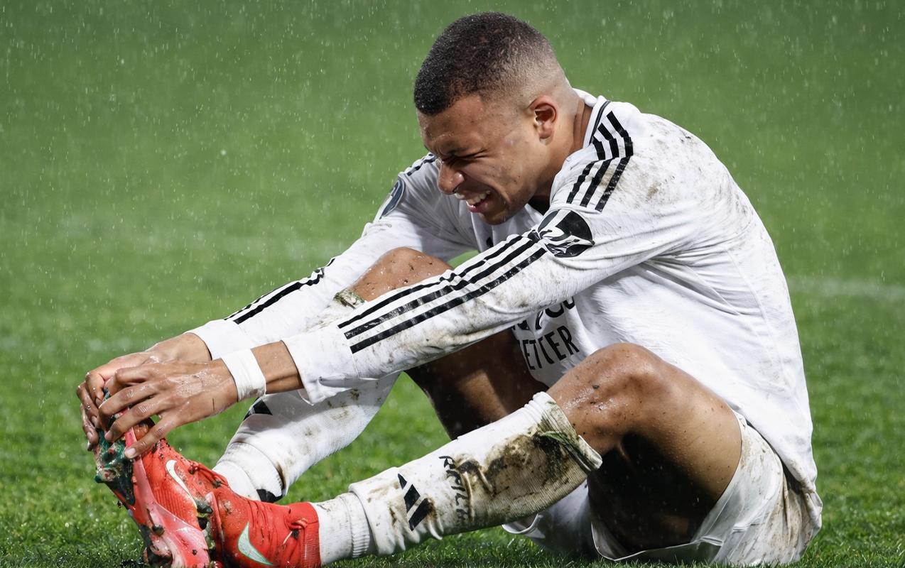 "Real" tibbi heyətini qovdu- Mbappeyə səhv diaqnoz qoyublar