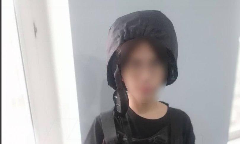 Rusiyada məktəbli sinif yoldaşlarına hücum etdi – VİDEO