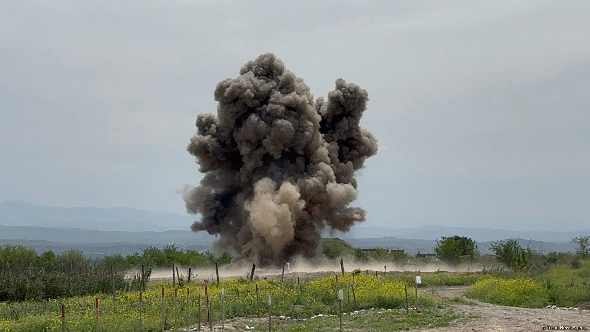 Ağdamda mülki şəxs minaya düşdü