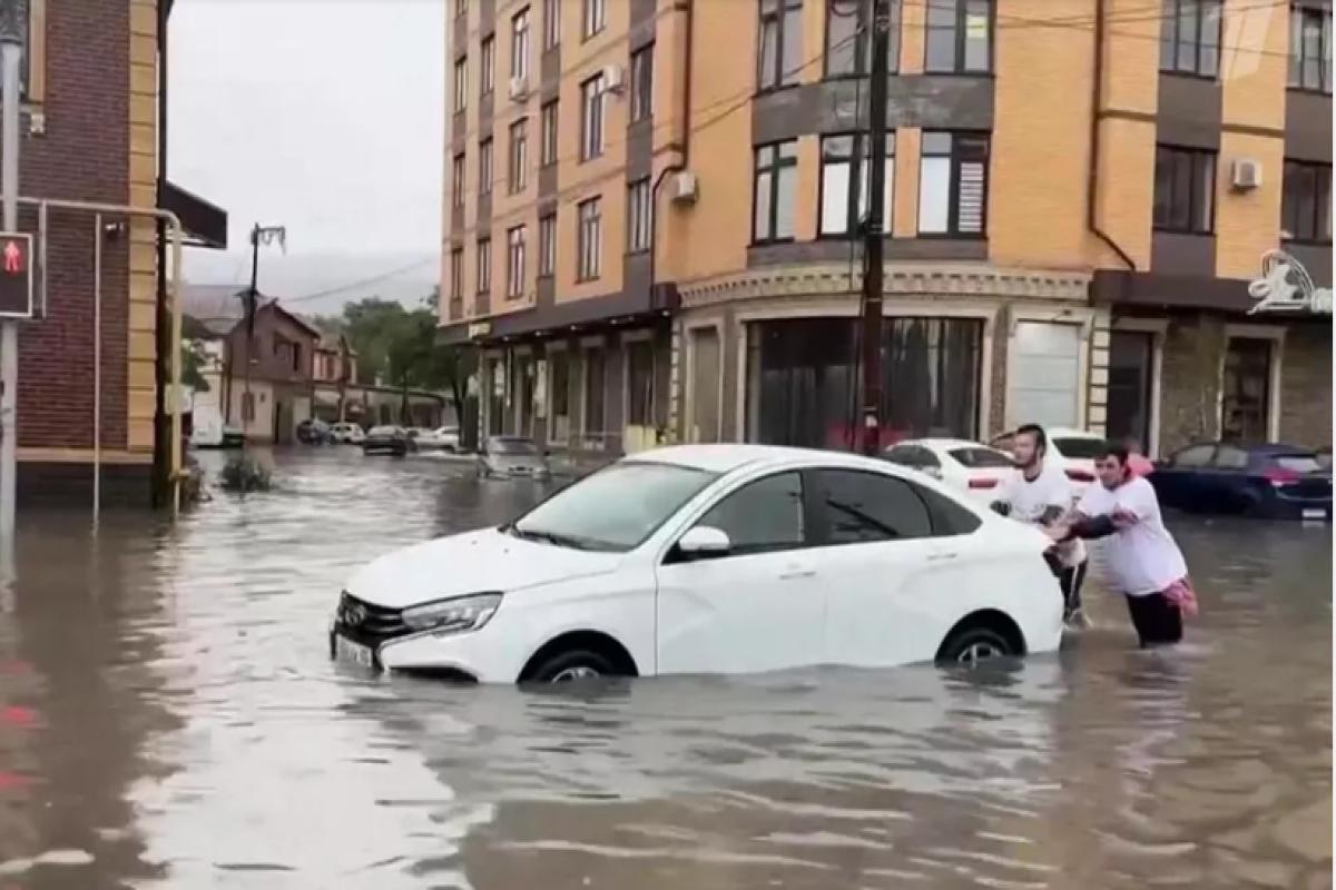 Dağıstanda daşqınlar oldu - 60 min insan işıqsız qaldı