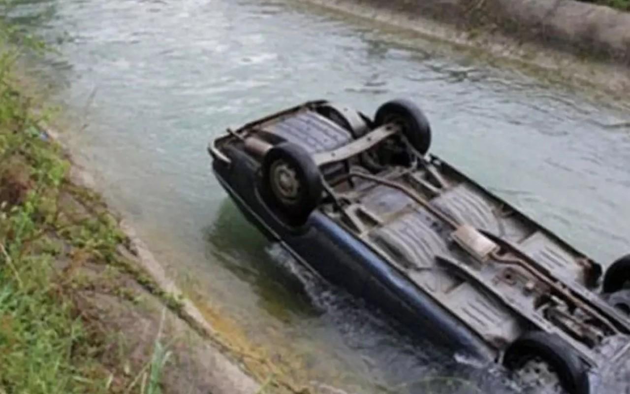 Mingəçevirdə avtomobil kanala düşdü, xəsarət alan var