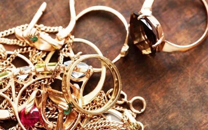 Qonşudan oğurladığı qızılları satıb istirahətə yollandı