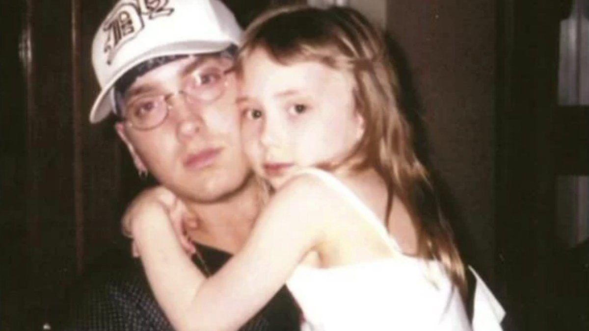 Bir boşanma hekayəsi: Eminemin qızları...