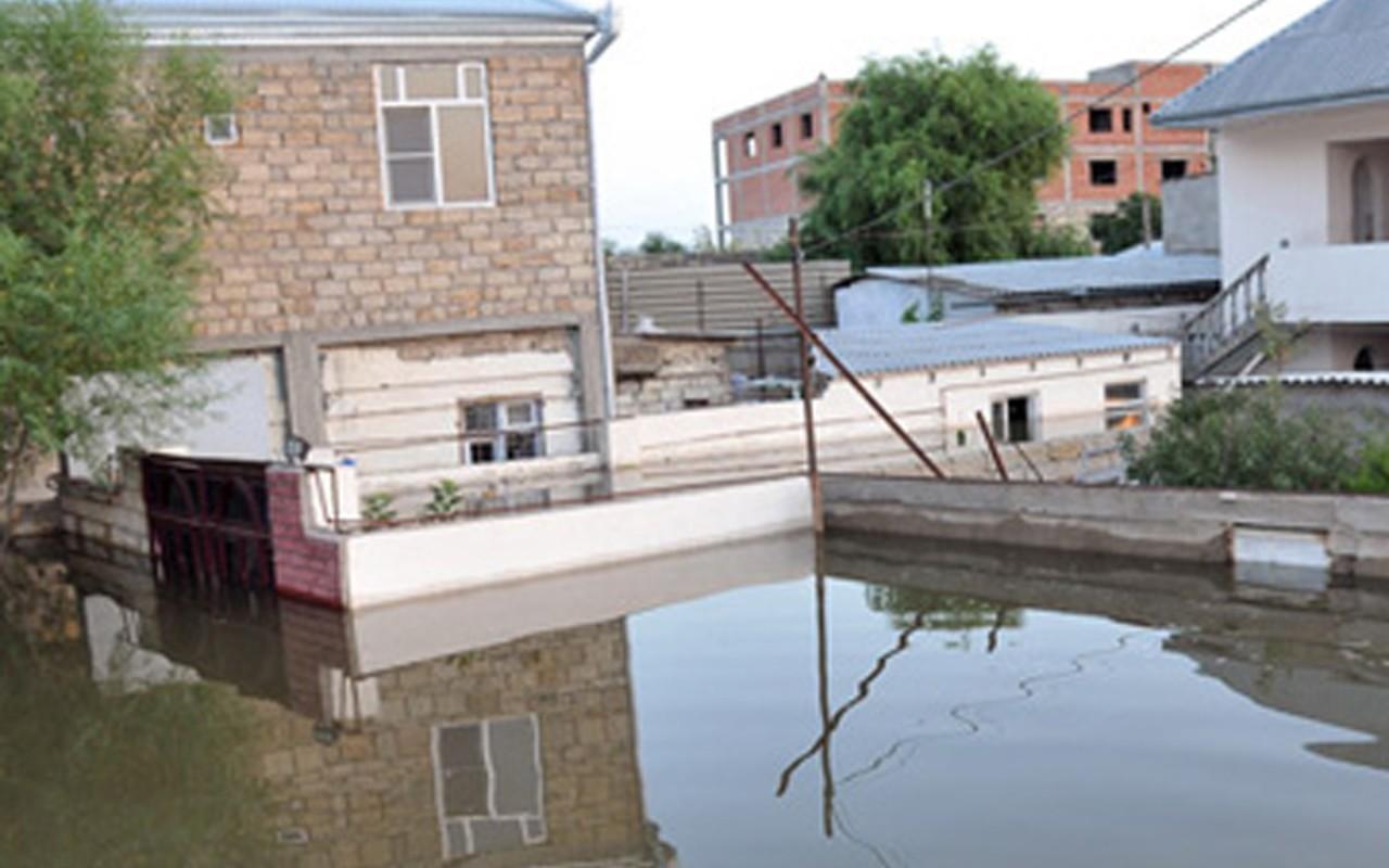 Yağışa görə dəyən ziyanın 10 milyona çatacağı gözlənilir