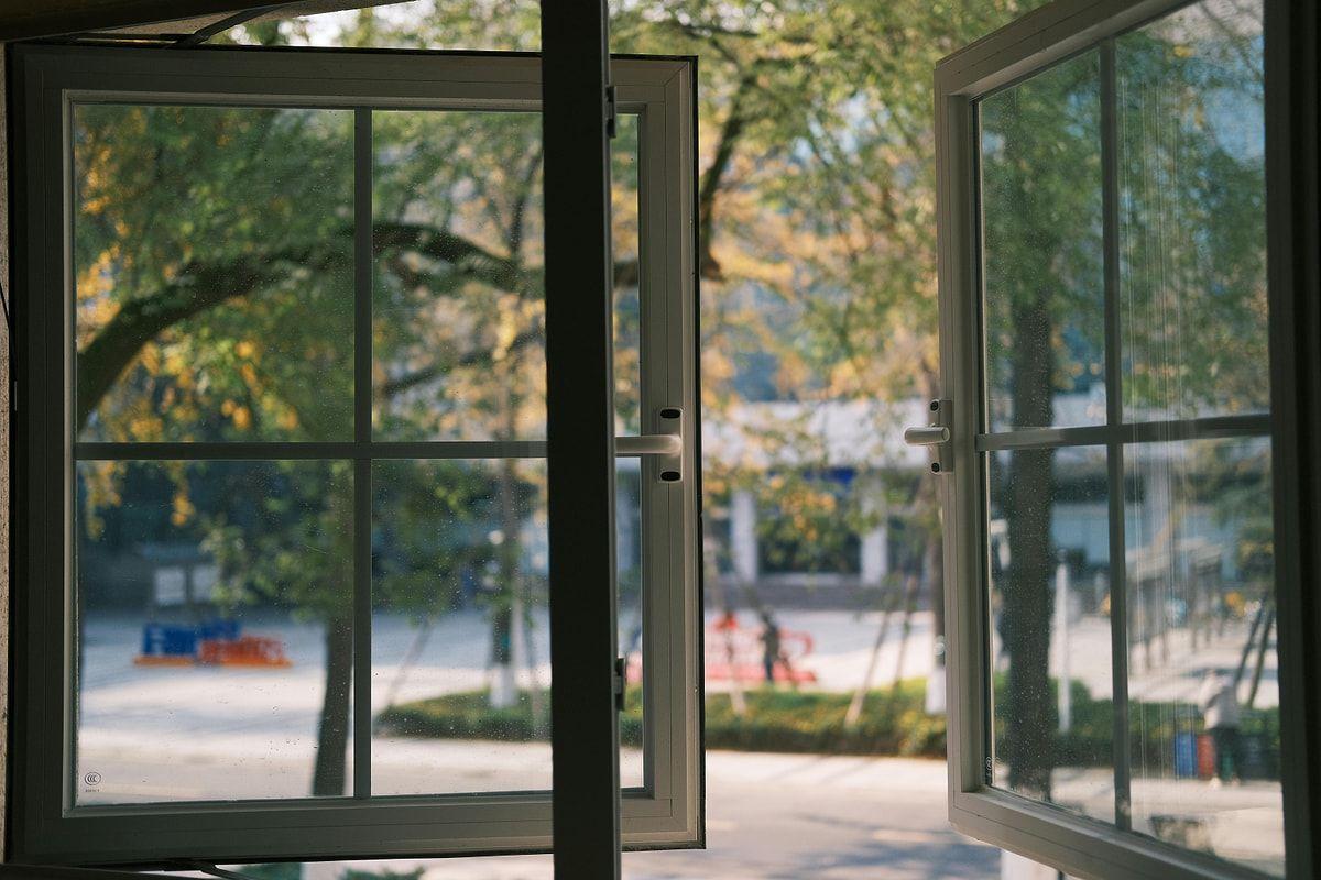 Mütəxəssislərdən kritik xəbərdarlıq: 22:00-dan əvvəl pəncərələri açmayın