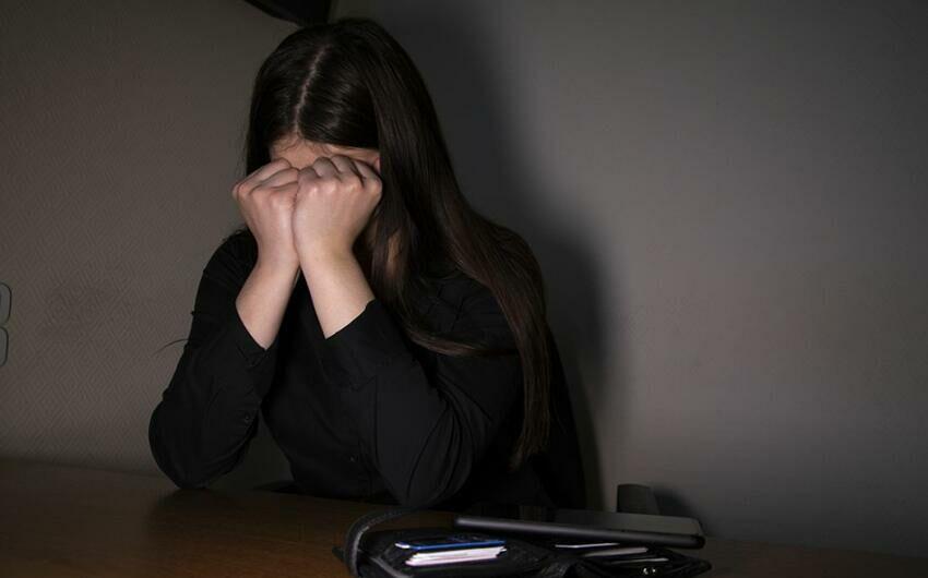 Bakıda ad günündə ərini öldürən qadına hökm oxundu