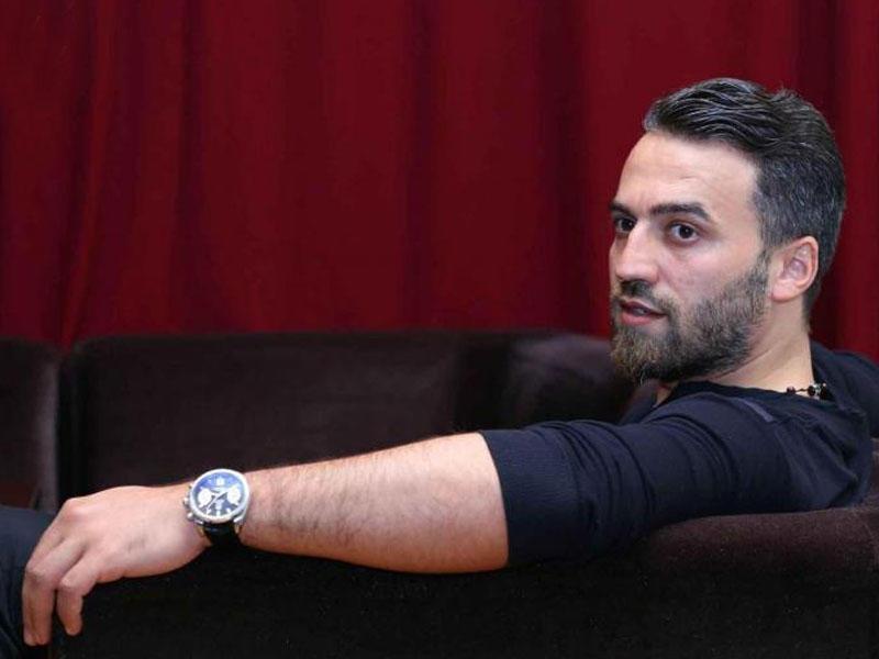 "10 yaşımda metronun qabağında qələm satırdım"