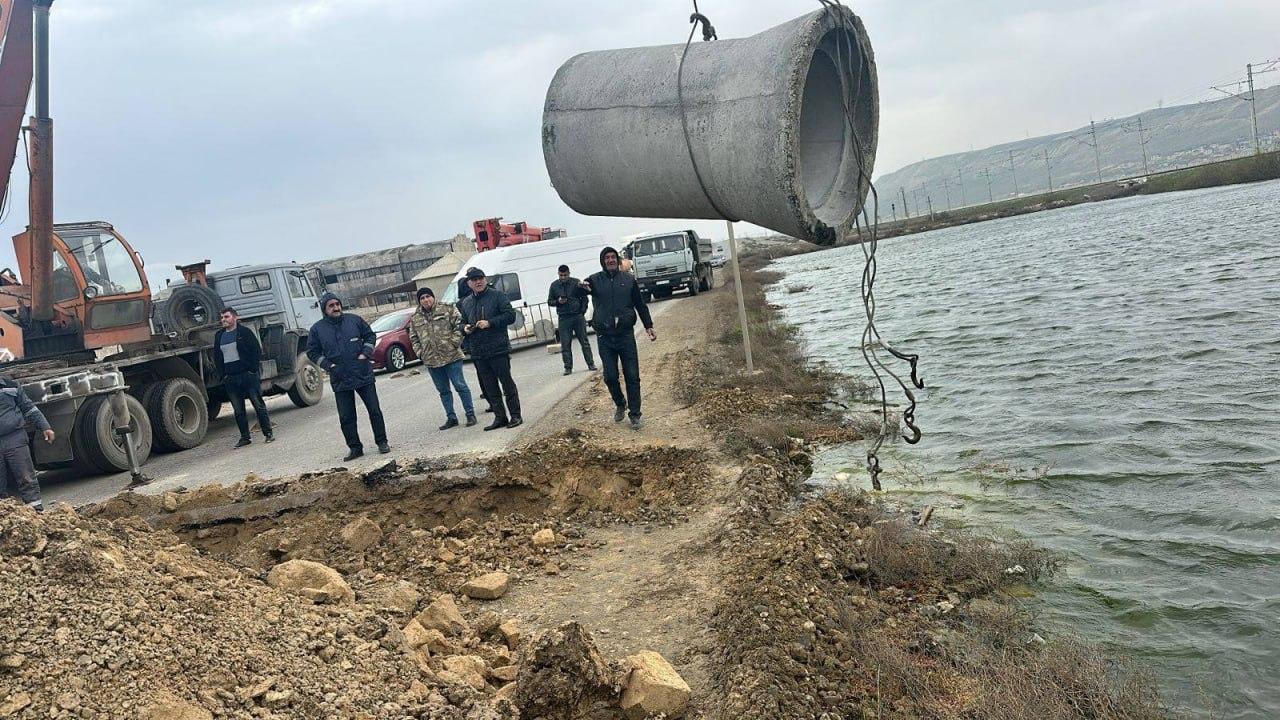Leysana görə Puta gölünə beton boru qoyuldu - VİDEO
