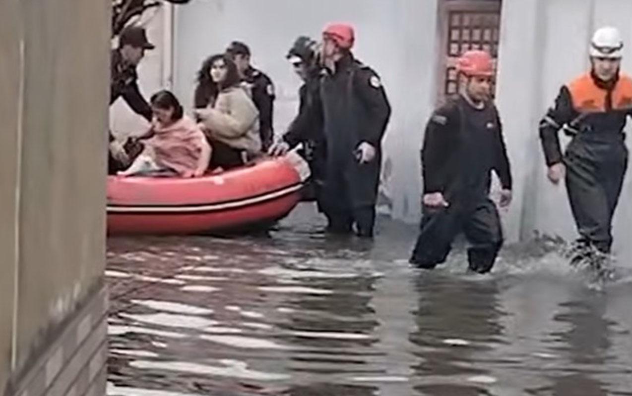Subasmaya səbəb kollektorun üstündə tikilən ev imiş- Sökülməldir