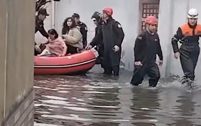 Subasmaya səbəb kollektorun üstündə tikilən ev imiş- Sökülməldir