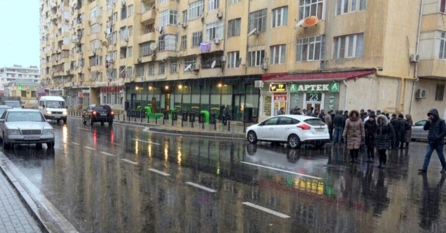 Bakıda DƏHŞƏT: övladını məktəbə apardı, qayıdanda faciəvi şəkildə öldü – FOTOLAR