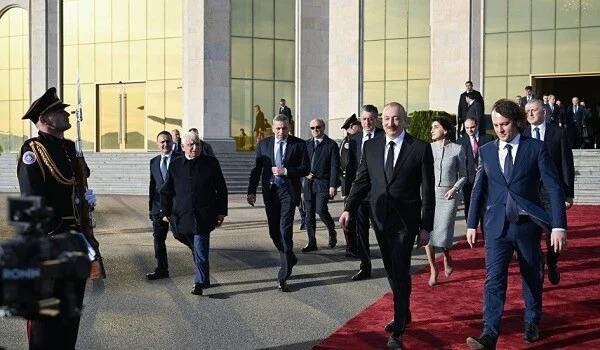 İlham Əliyevin Tiflis səfəri başa çatdı