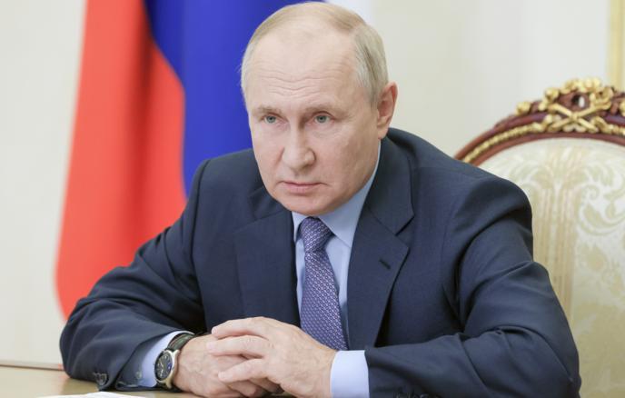 Putin müşavirə çağırdı