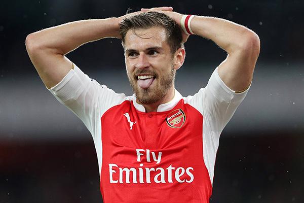 Aaron Remzi karyerasını bitirdi