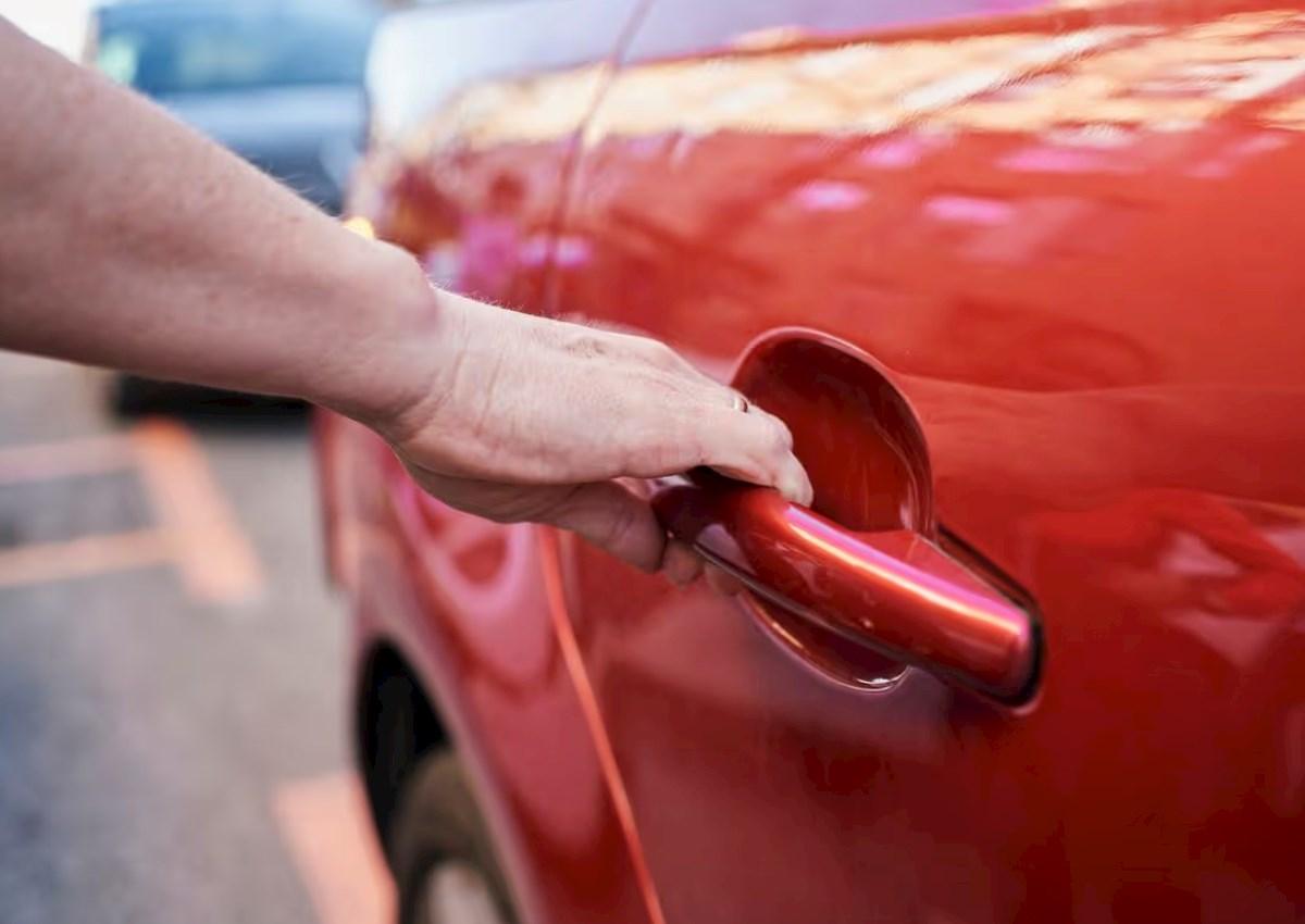 Maşına bu əşyaları qoymaq qadağandır?