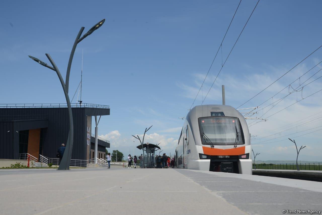 Dəmiryol vağzallarında hamamlar ola bilər