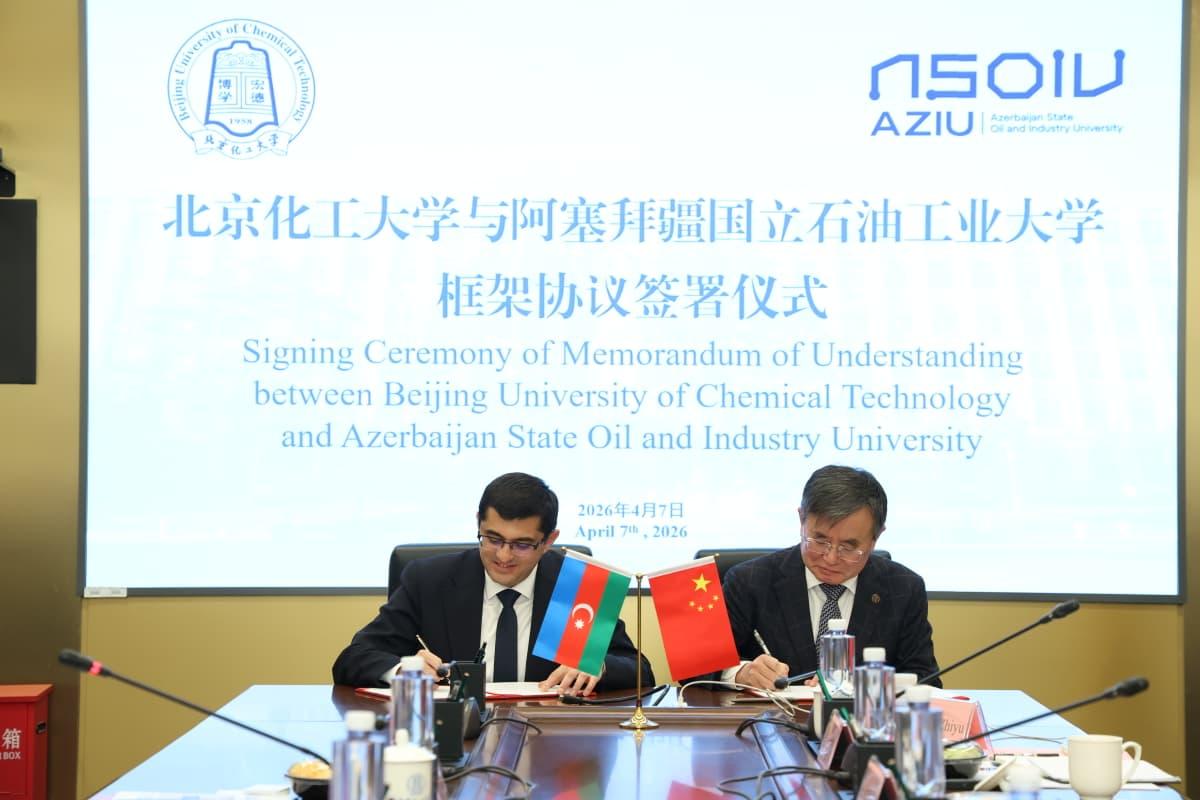 ADNSU ilə Pekin Kimya Texnologiyası Universiteti Anlaşma Memorandumu imzaladı