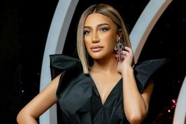 Röyanın məclisdə yaşlı kişi ilə maraqlı dialoqu -VİDEO