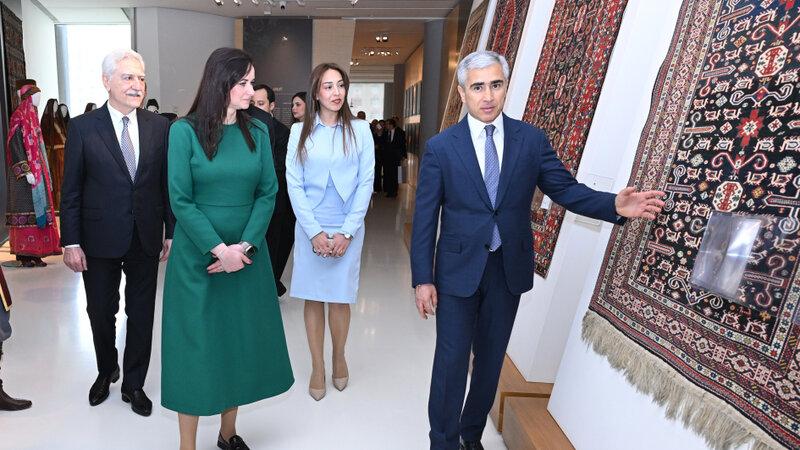 Litvanın Baş naziri Heydər Əliyev Mərkəzində oldu - FOTO