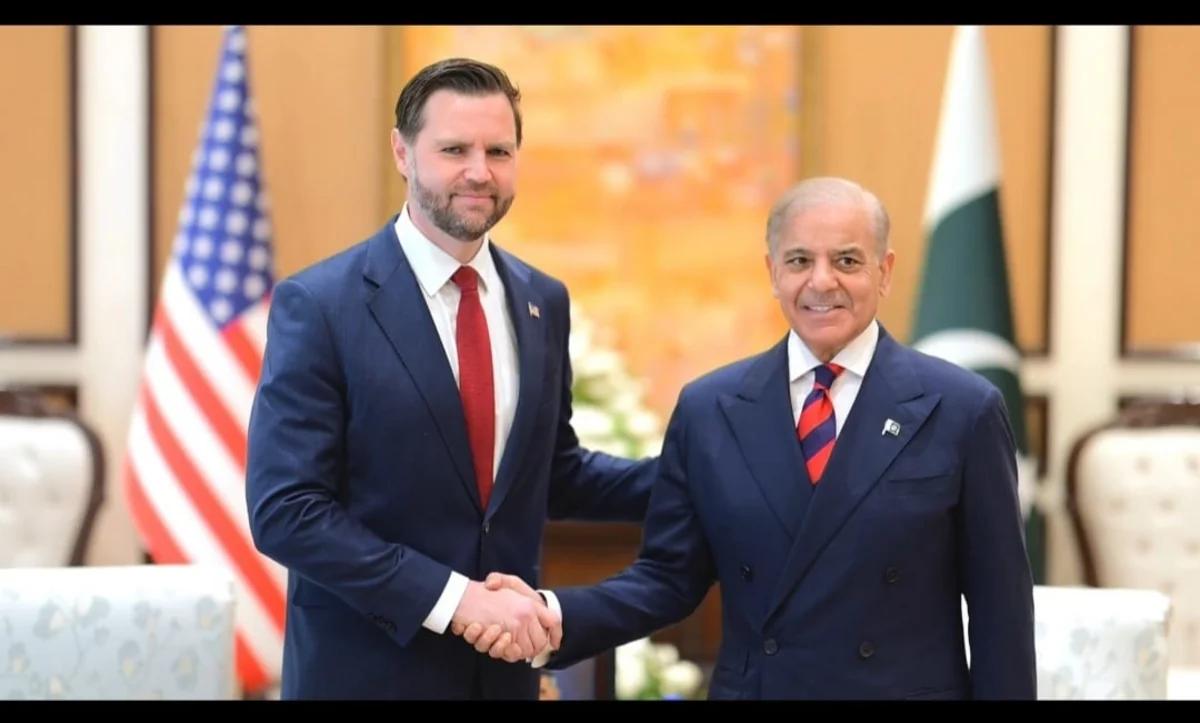 Şərif İslamabadda Venslə görüşür