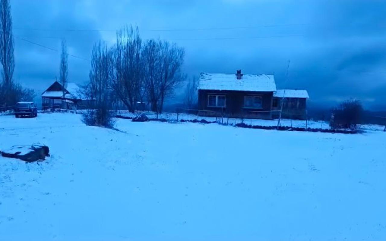 Naxçıvanın yüksək dağlıq ərazilərinəqar yağır