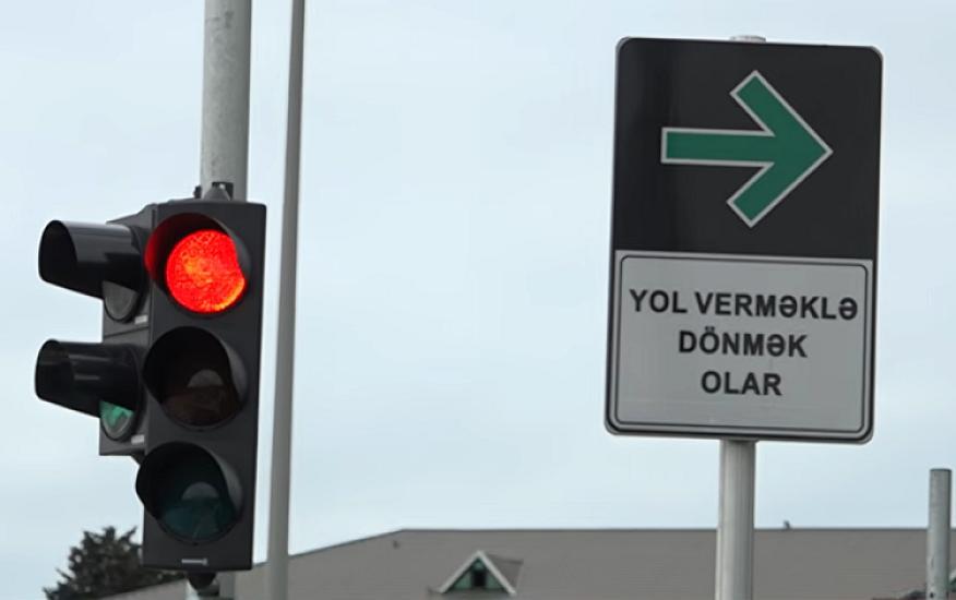 Sürücüləri çaşbaş salan nişan -Qırmızıda keçmək olar