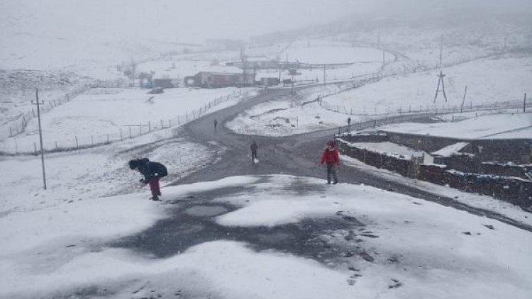 Qubada qarın hündürlüyü 3 metrə çatdı