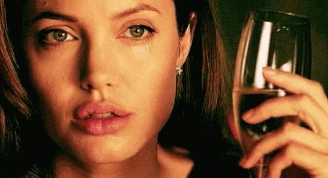 "Toksik pozitivlik" nədir və münasibətlərimizə necə təsir edir?