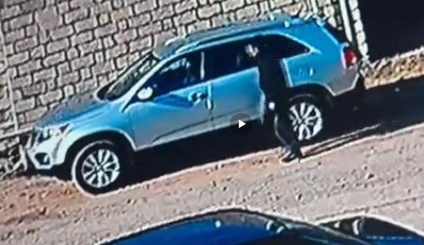 Evlərə bu yolla girib 25 min manat oğurlayan şəxs tutuldu - VİDEO