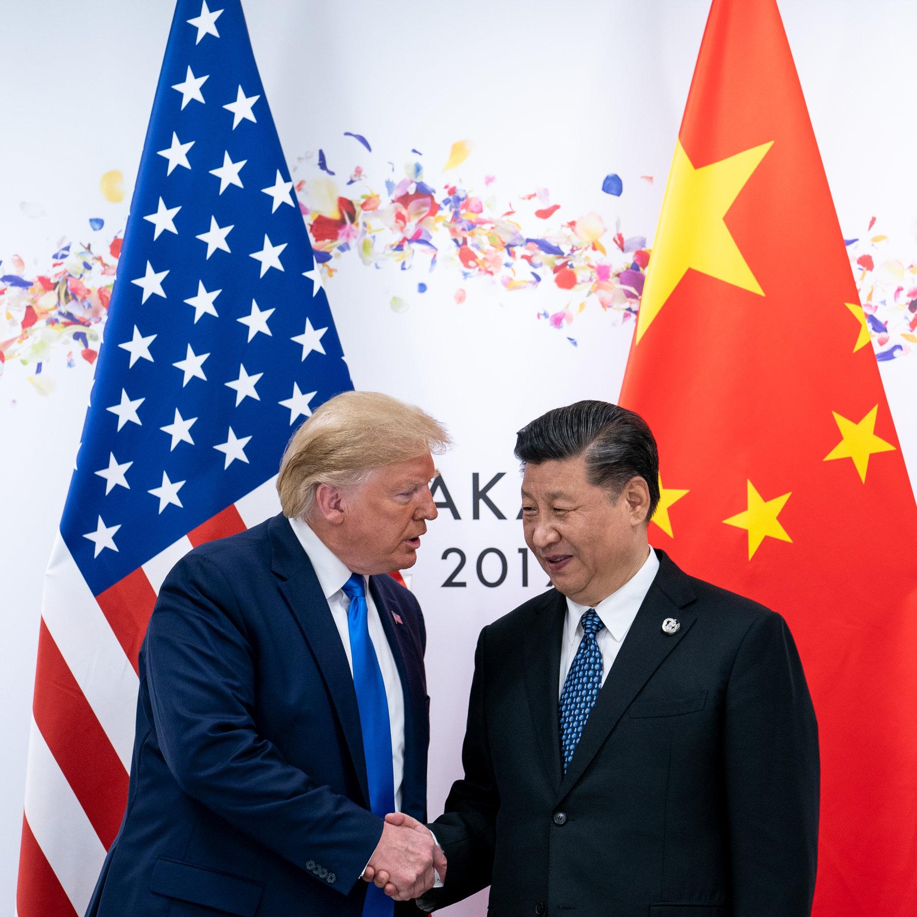 Tramp Çinlə razılığa gəldi: Pekin Tehrana silah göndərməyəcək